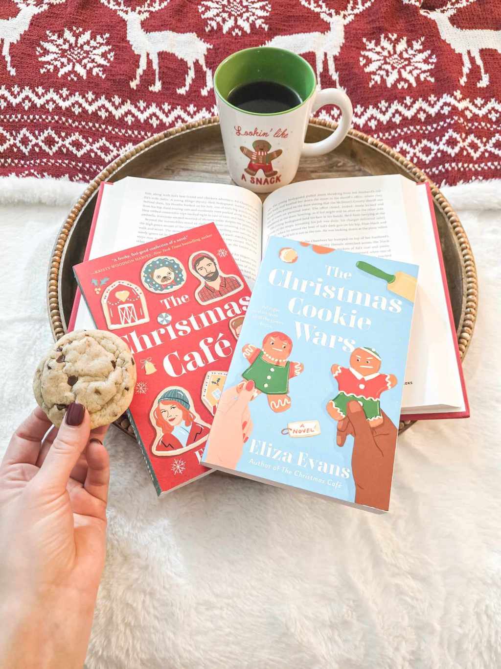 🍪🎧🎄The Christmas Cookie Wars  by Eliza Evans Audiobook&nbsp;Review🎄🎧🍪